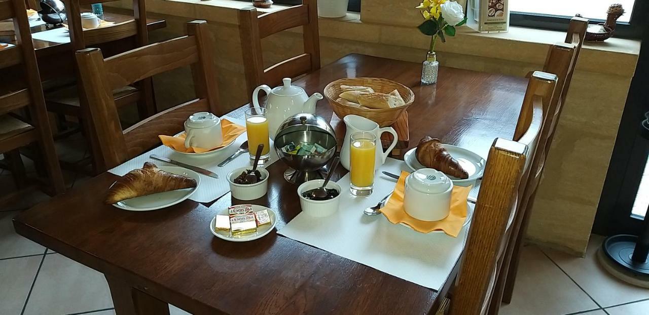 La Table Du Chaffour Hotel Saint-Geniès-Bellevue Eksteriør billede